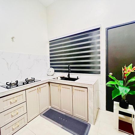 Quayside Cove Homestay - Corner House, Shah Alam Rimbayu Netflix Syok Tv Bbq Esterno foto