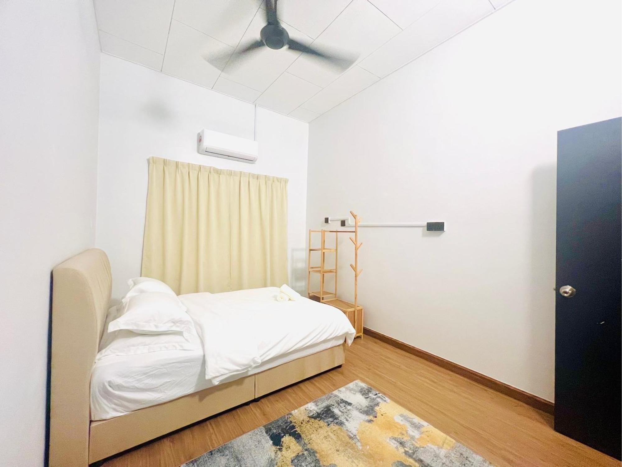 Quayside Cove Homestay - Corner House, Shah Alam Rimbayu Netflix Syok Tv Bbq Esterno foto