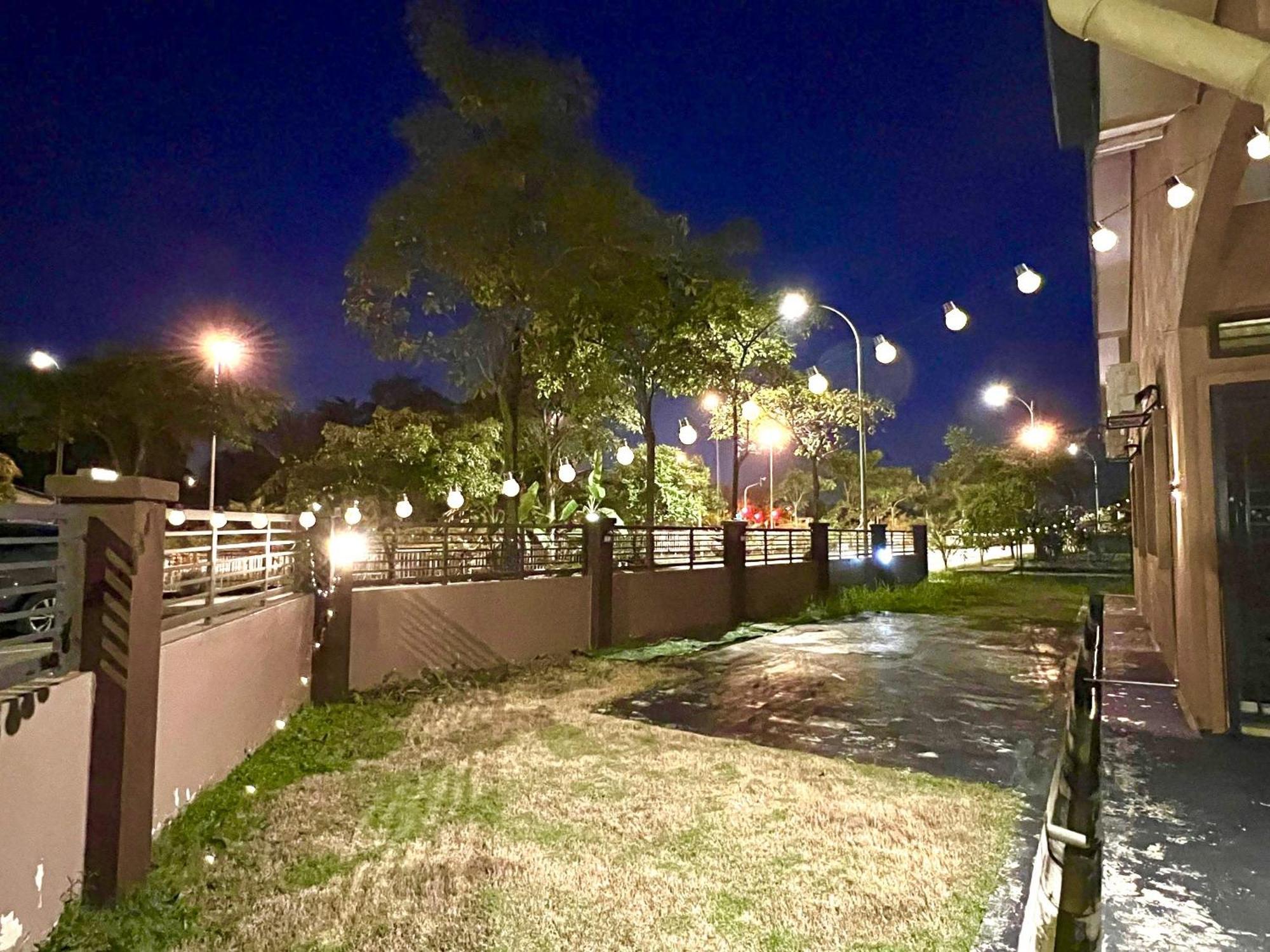 Quayside Cove Homestay - Corner House, Shah Alam Rimbayu Netflix Syok Tv Bbq Esterno foto