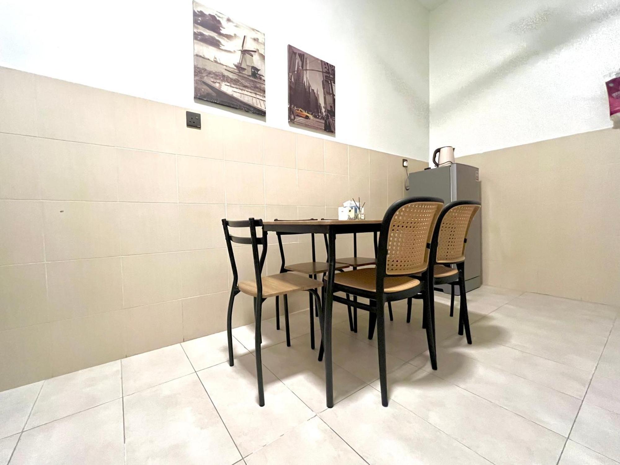 Quayside Cove Homestay - Corner House, Shah Alam Rimbayu Netflix Syok Tv Bbq Esterno foto