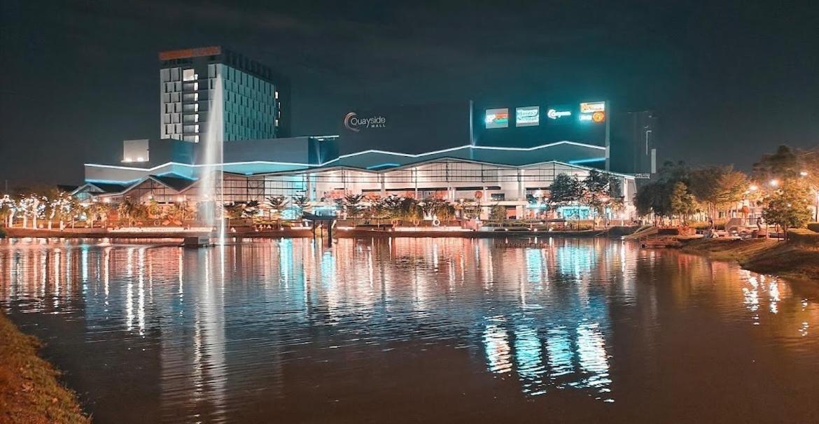 Quayside Cove Homestay - Corner House, Shah Alam Rimbayu Netflix Syok Tv Bbq Esterno foto
