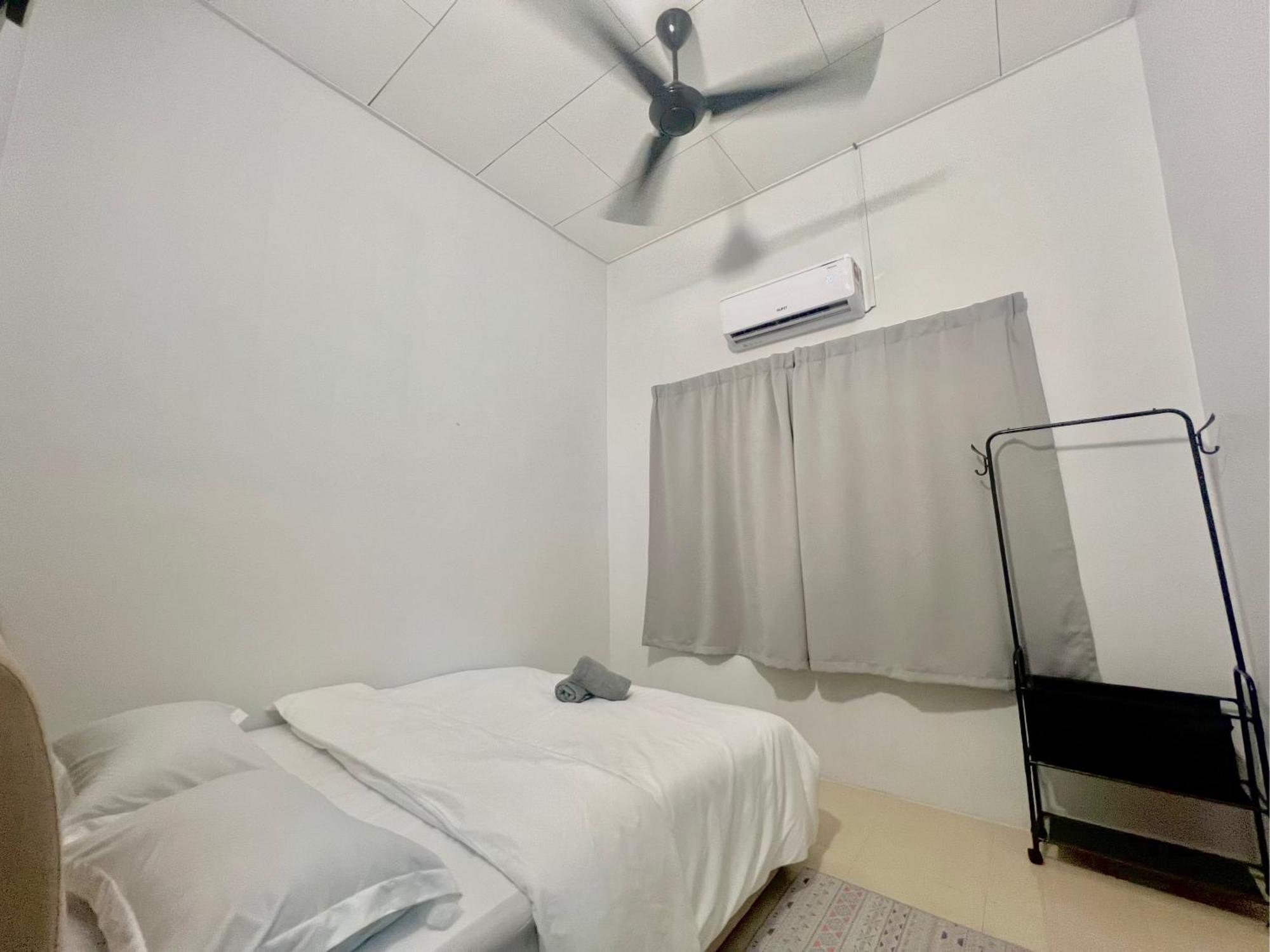 Quayside Cove Homestay - Corner House, Shah Alam Rimbayu Netflix Syok Tv Bbq Esterno foto